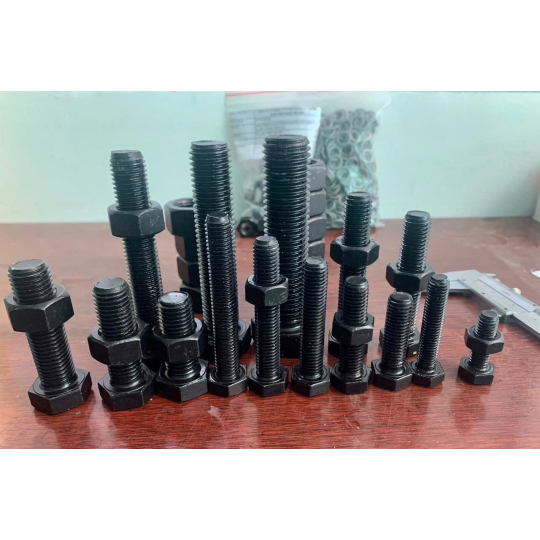 Tán Thép Nhuộm Đen Cấp Bền 8.8